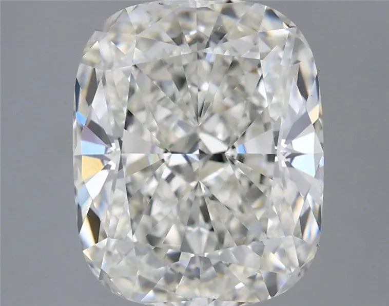 3.60ct Cushion modified Lab Grown Diamond (Colour G, Clarity VVS2, IGI Certified)