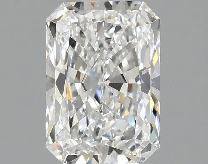 1.55ct Radiant Lab Grown Diamond (Colour E, Clarity VVS1, IGI Certified)