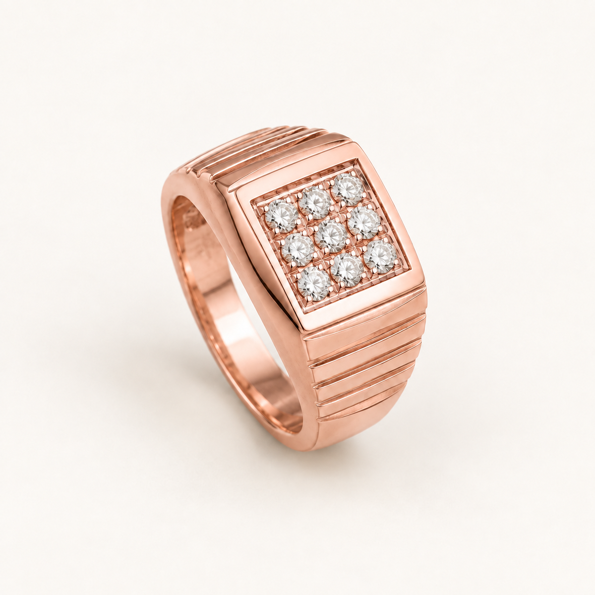 R 82 — diamants blancs, entièrement en or rose
