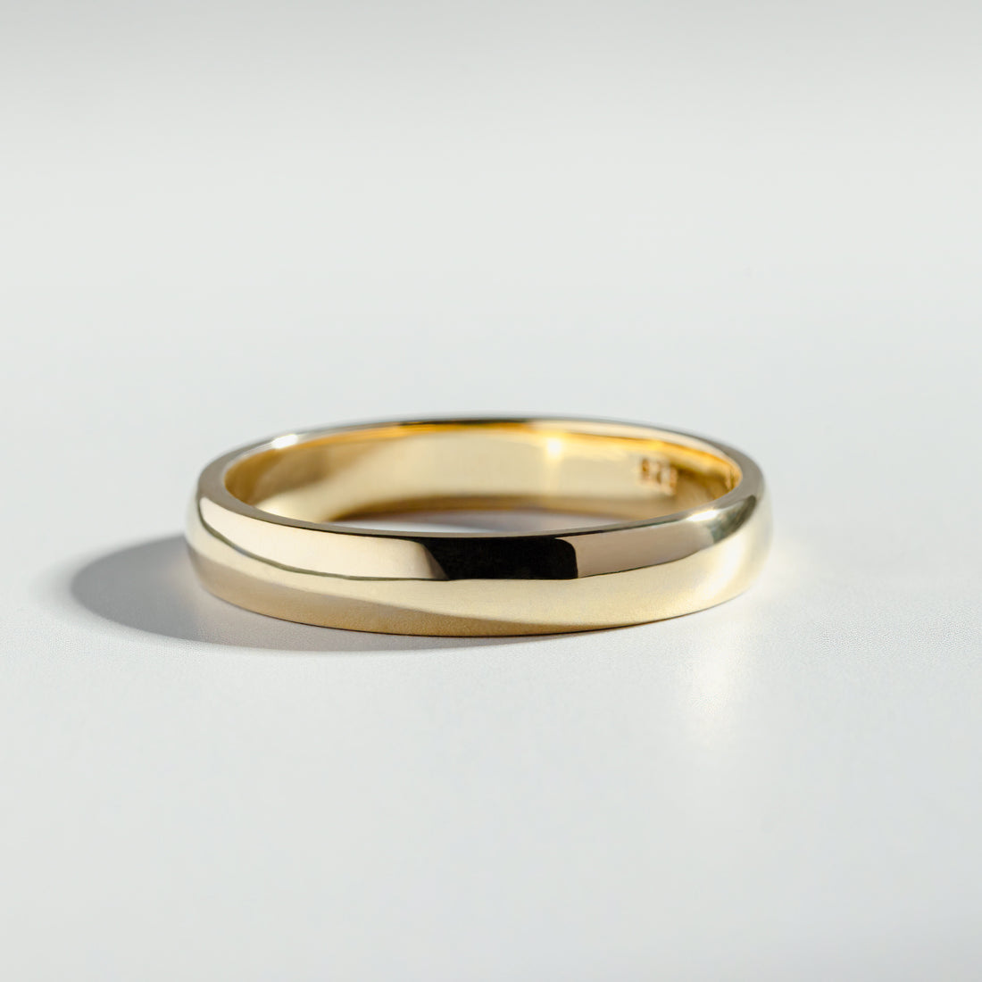 The Royal wedding band by Atelier RMR Montreal