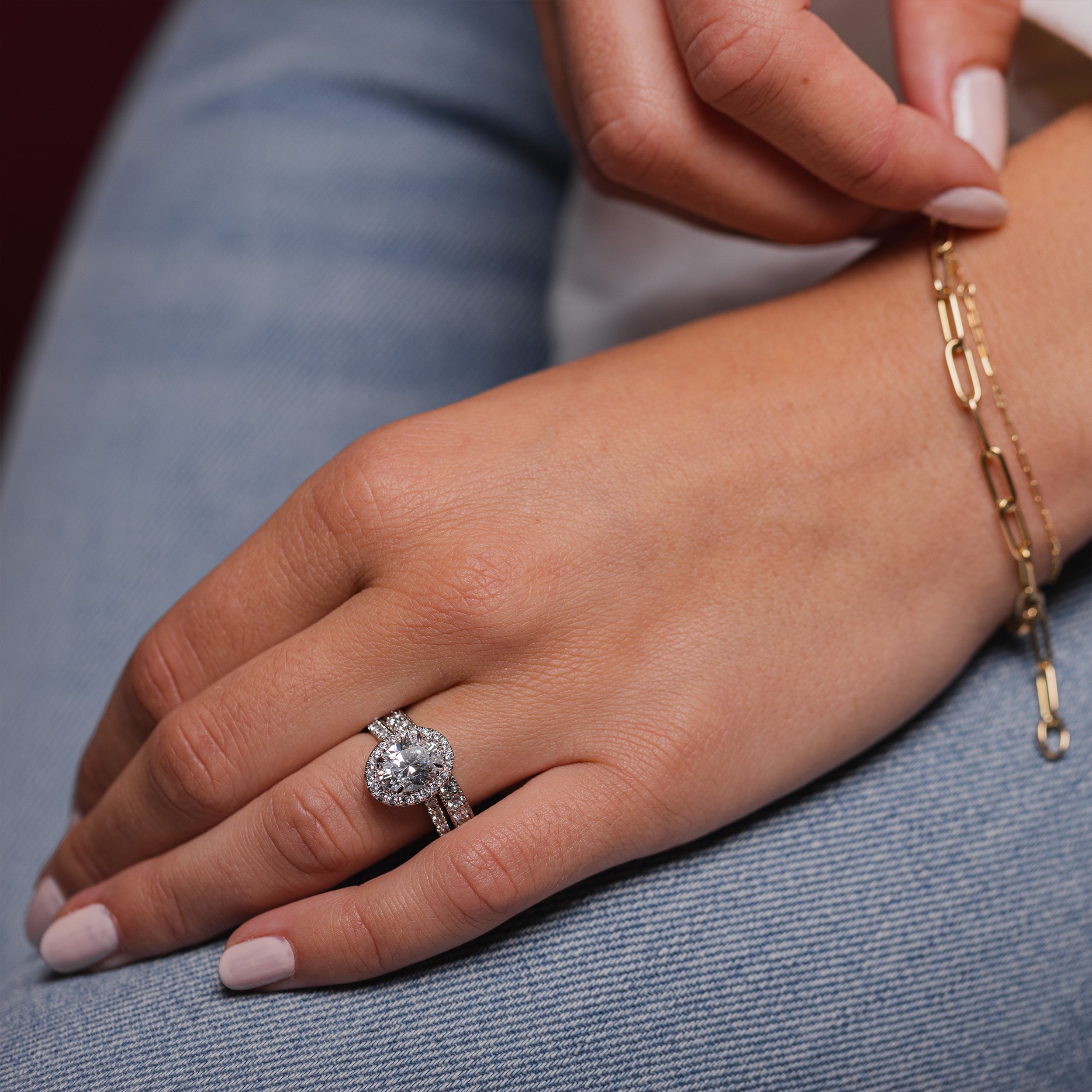 Bague semi-éternité avec diamants taille ronde