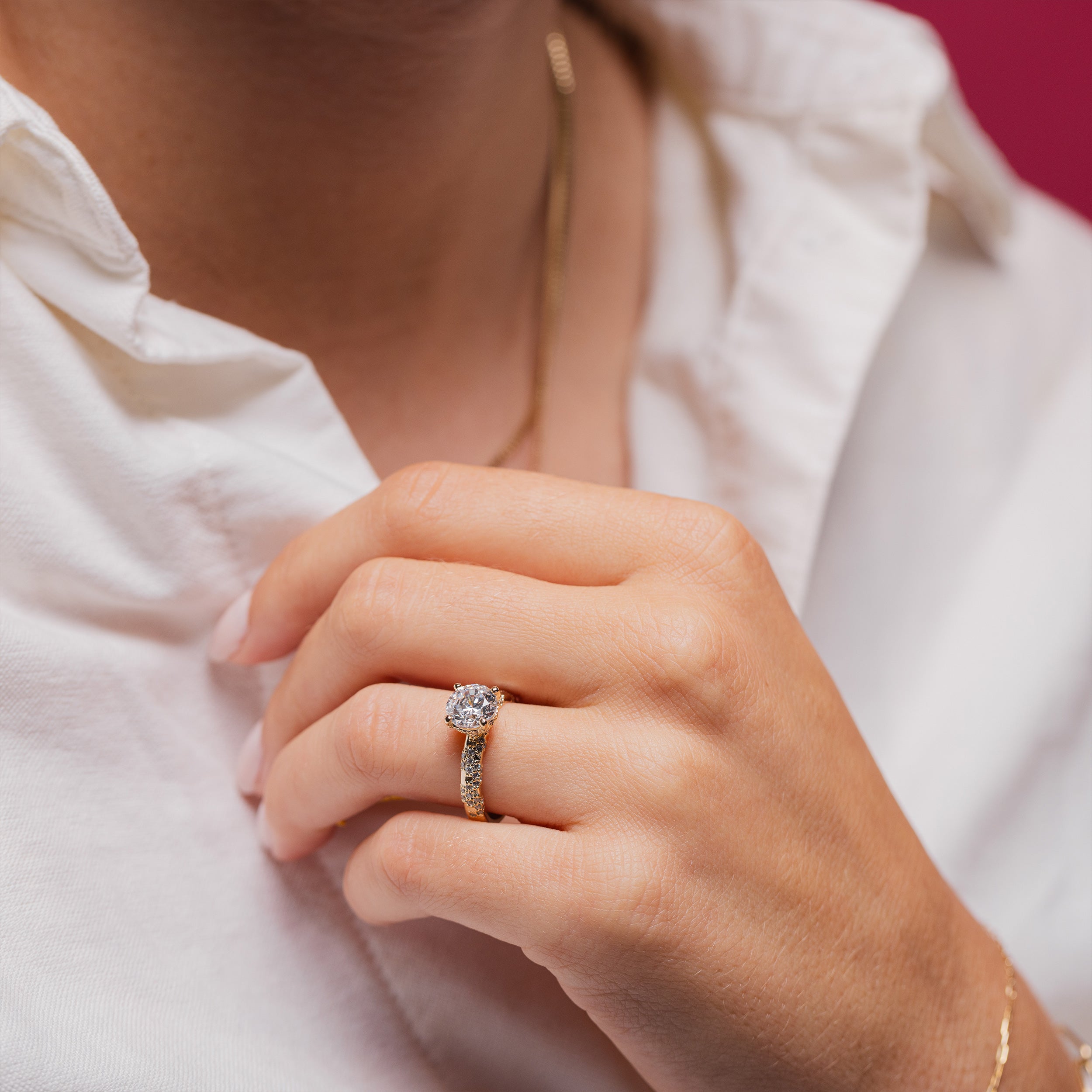 The 1,5 Carat Round Cut Diamond Ring