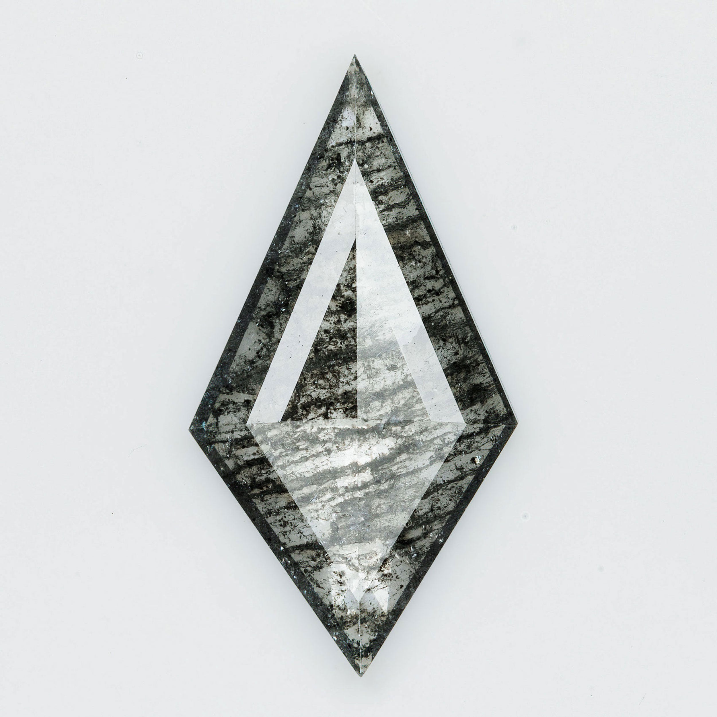 Salt and Pepper Diamond | Atelier RMR Montreal | Gemstone