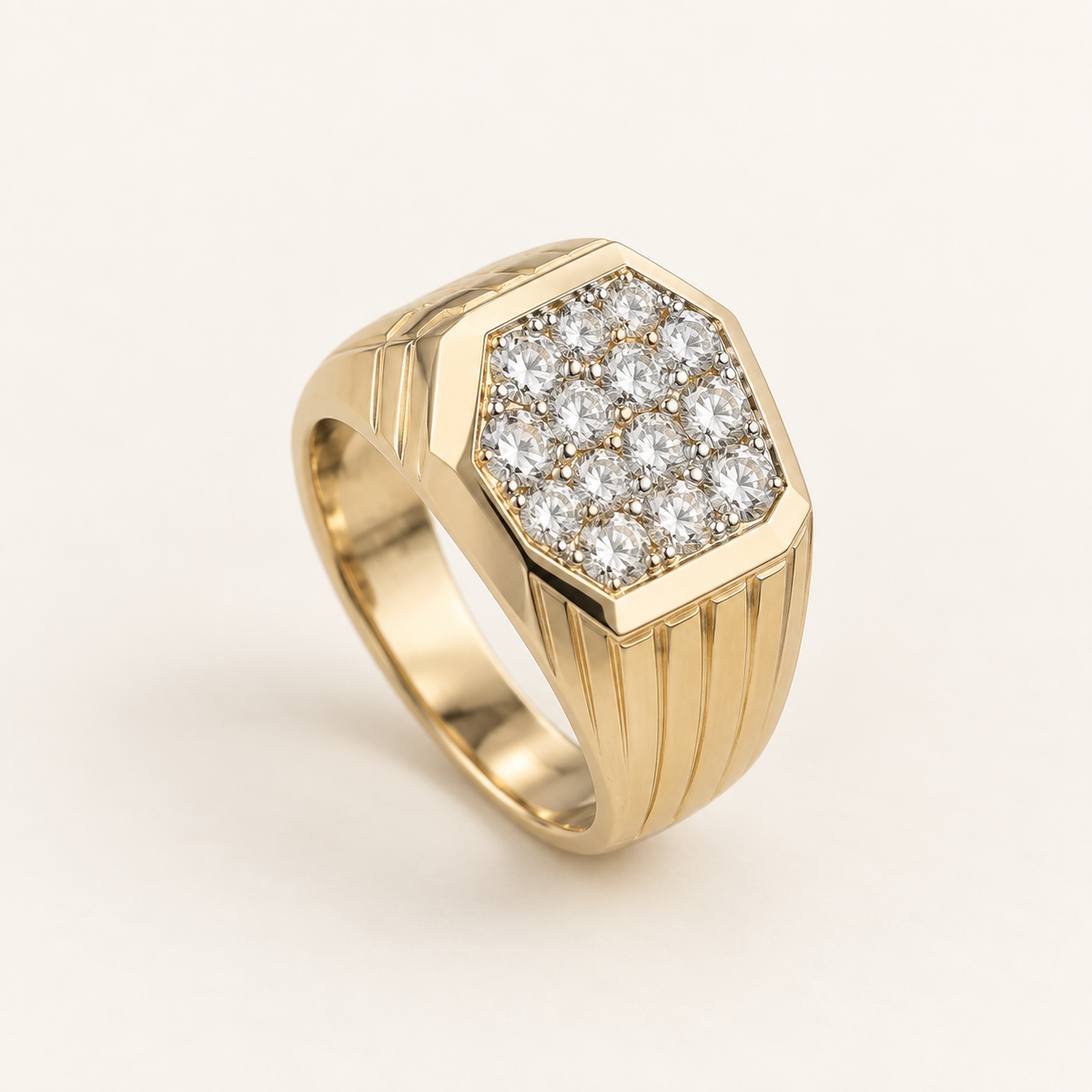 R 902 men’s gold and diamond ring
