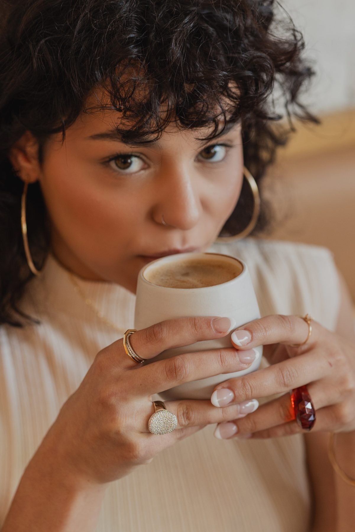 Bague diamant portee pour comparer la purete visible