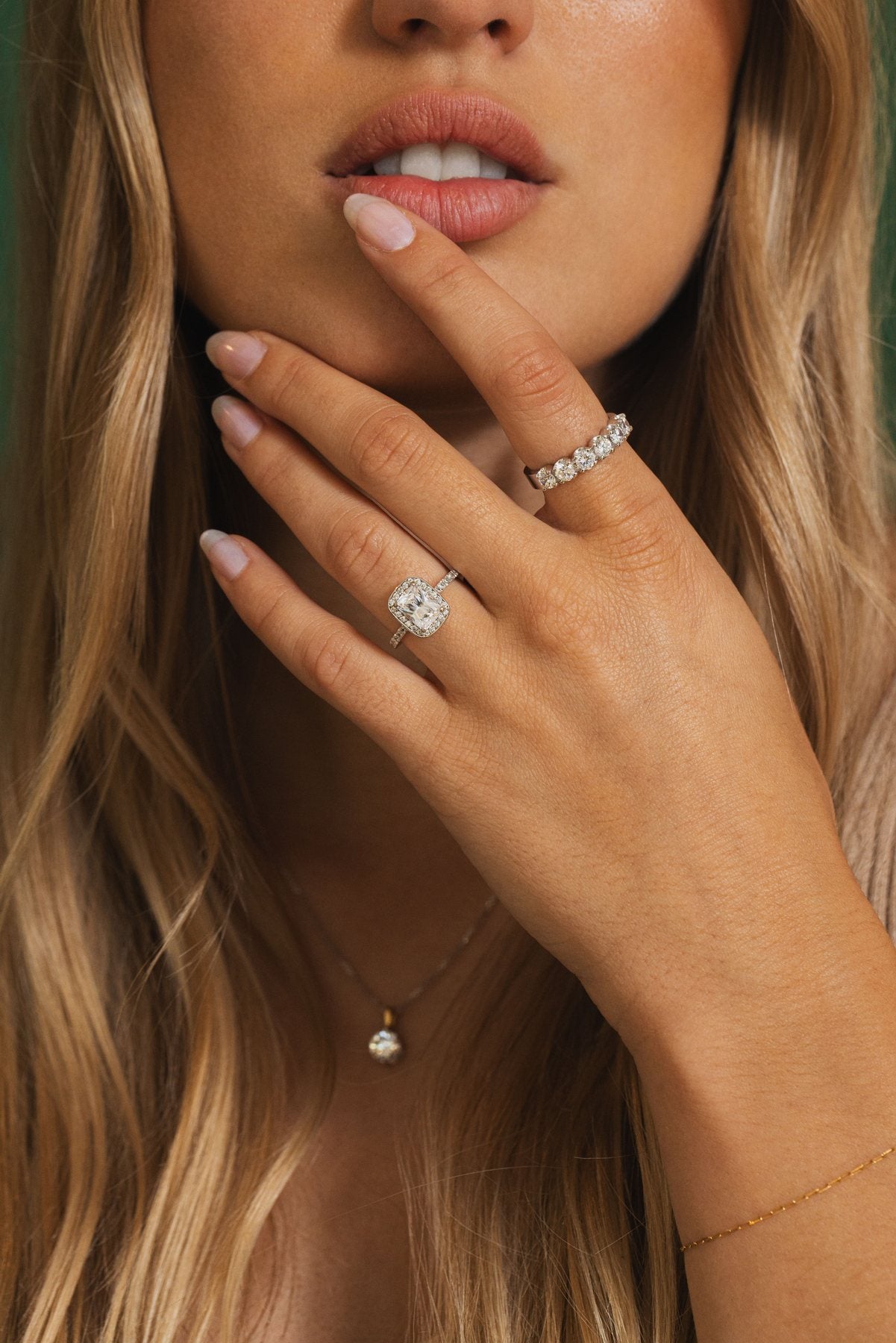Bague diamant lumineuse pour comprendre la reaction de la pierre