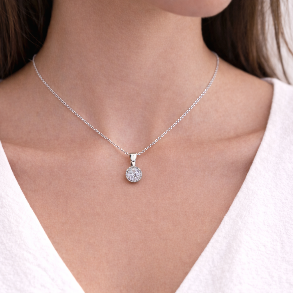 Icy pendant by Atelier RMR Montreal