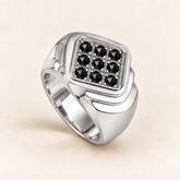 R 122 — diamants noirs traités, entièrement en or blanc