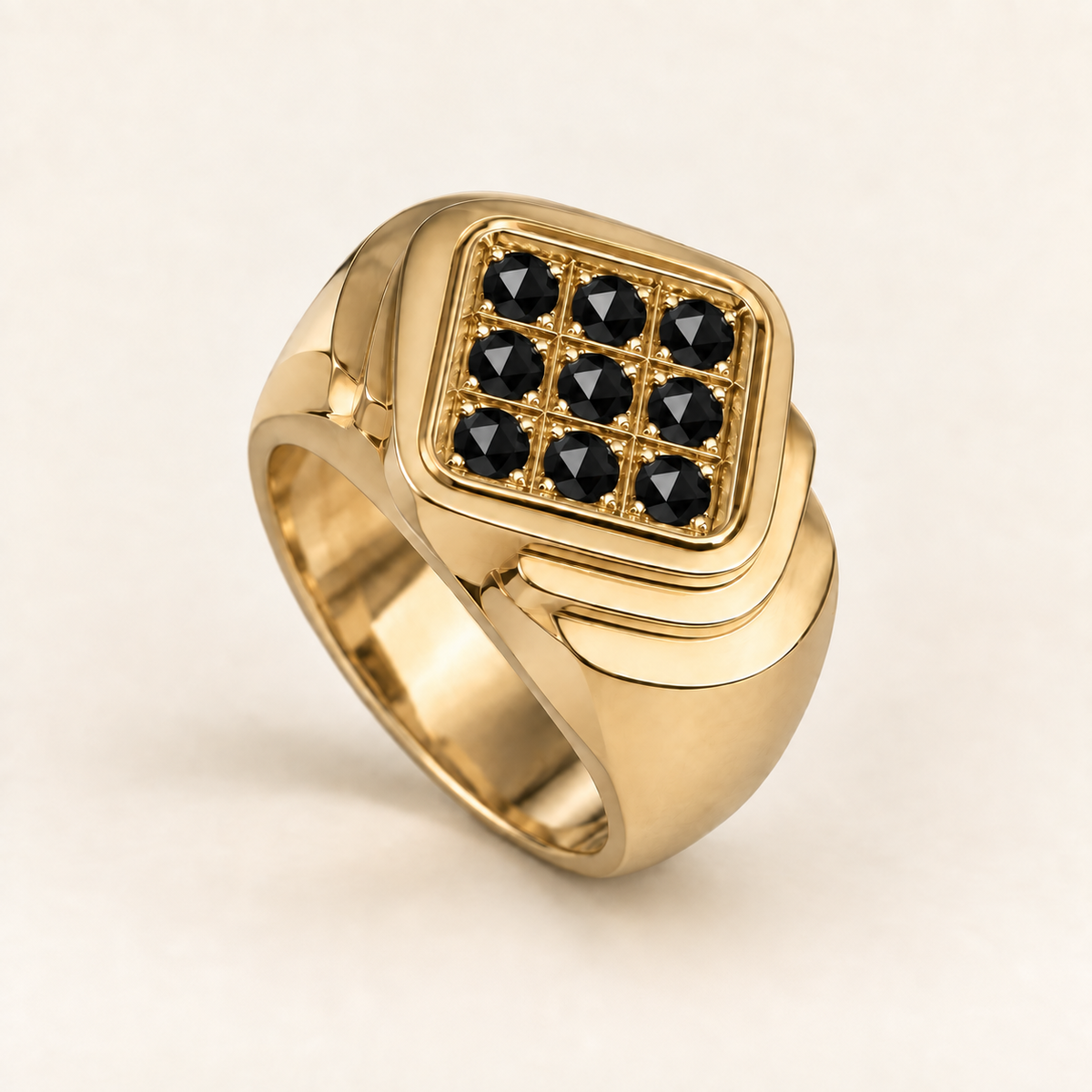 R 122 — diamants noirs traités, monture et sertissage en or jaune
