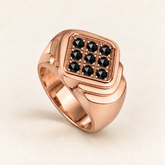 R 122 — diamants noirs traités, monture et sertissage en or rose