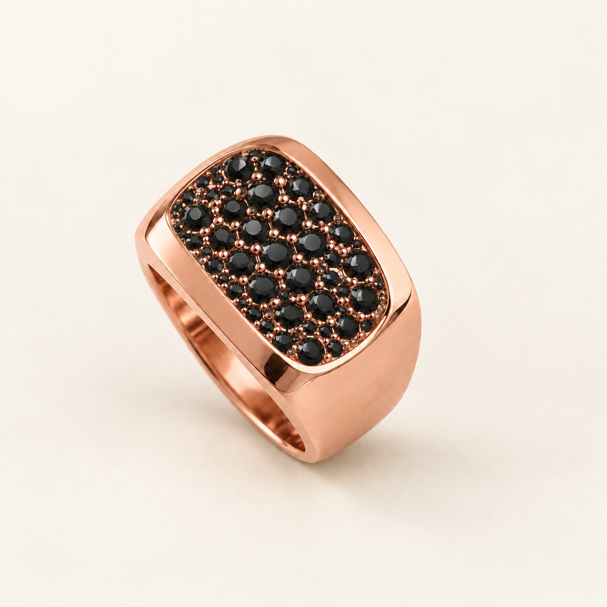 R 268 — diamants noirs traités, entièrement en or rose