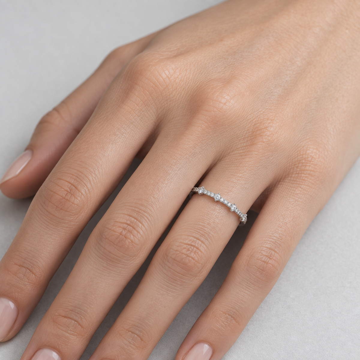 R4101 white gold diamond ring worn on the hand — styled visualization
