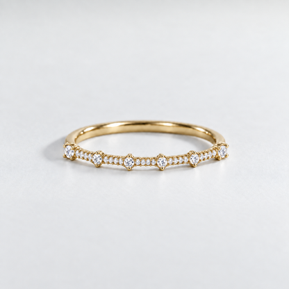 R4101 yellow gold ring with 26 diamonds