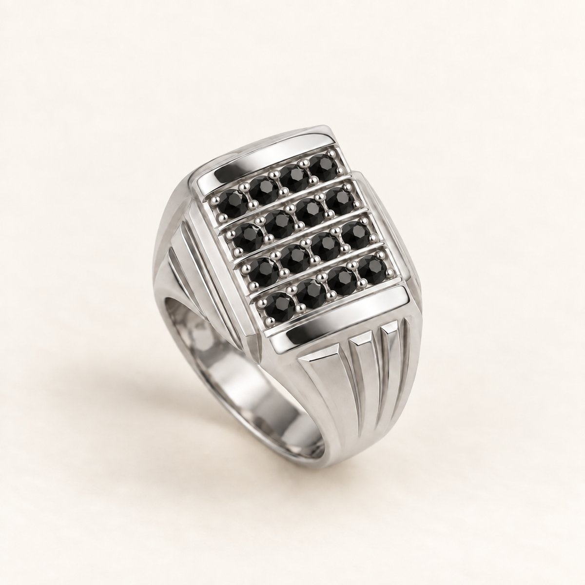 R 53 — diamants noirs traités, entièrement en or blanc