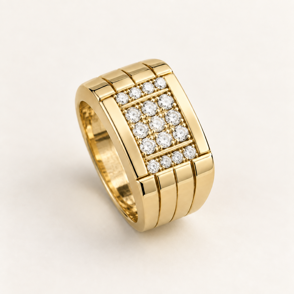 R 696 — white diamonds, jaune gold