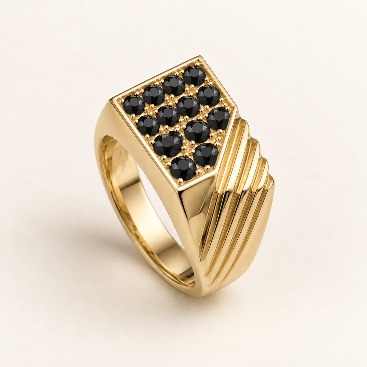 R 76 — diamants noirs traités, monture et sertissage en or jaune