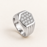 R 902 — white diamonds, blanc gold