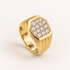 R 902 — white diamonds, jaune gold