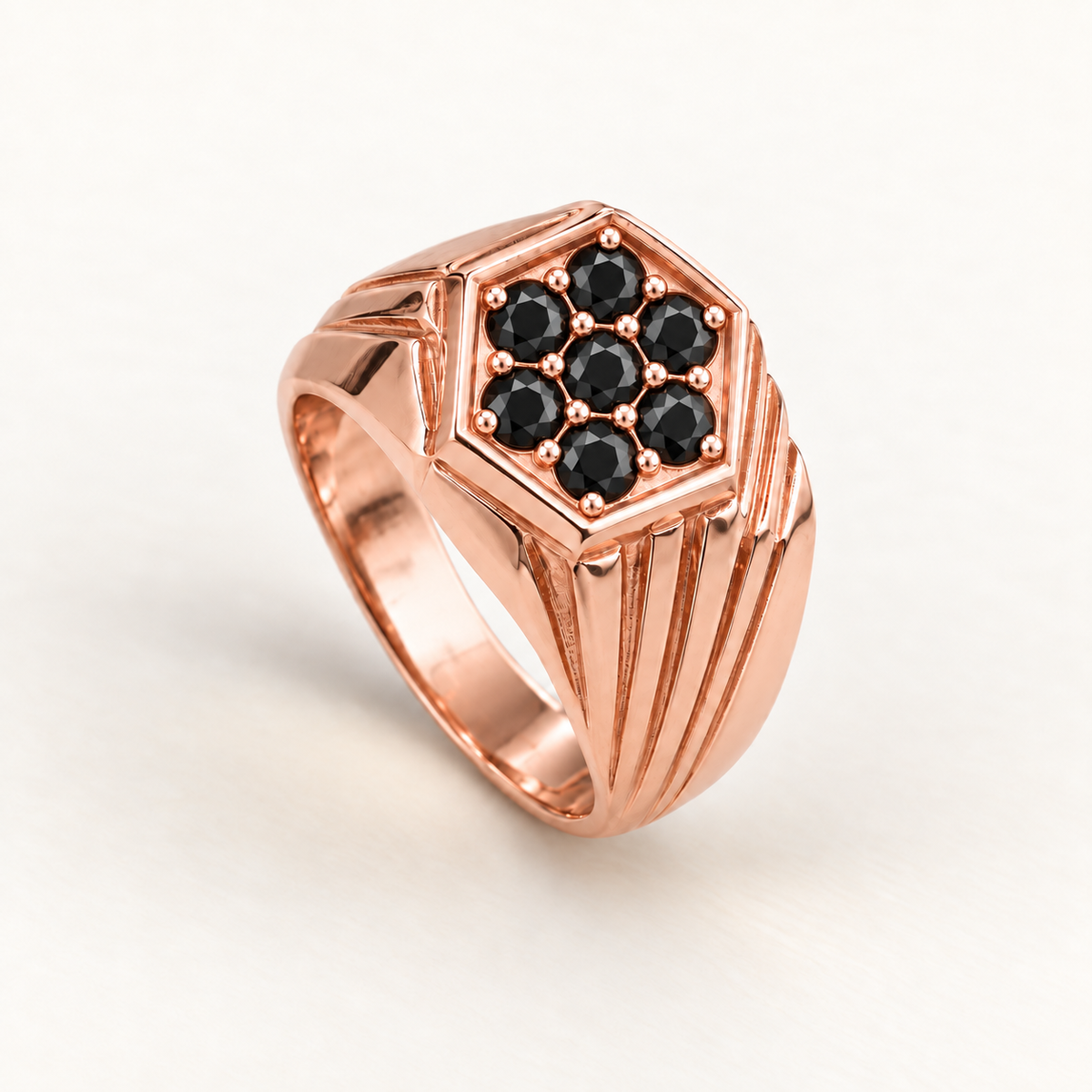 R 903 — diamants noirs traités, monture et sertissage en or rose