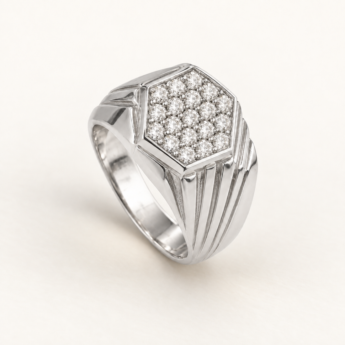 R 903 — white diamonds, blanc gold