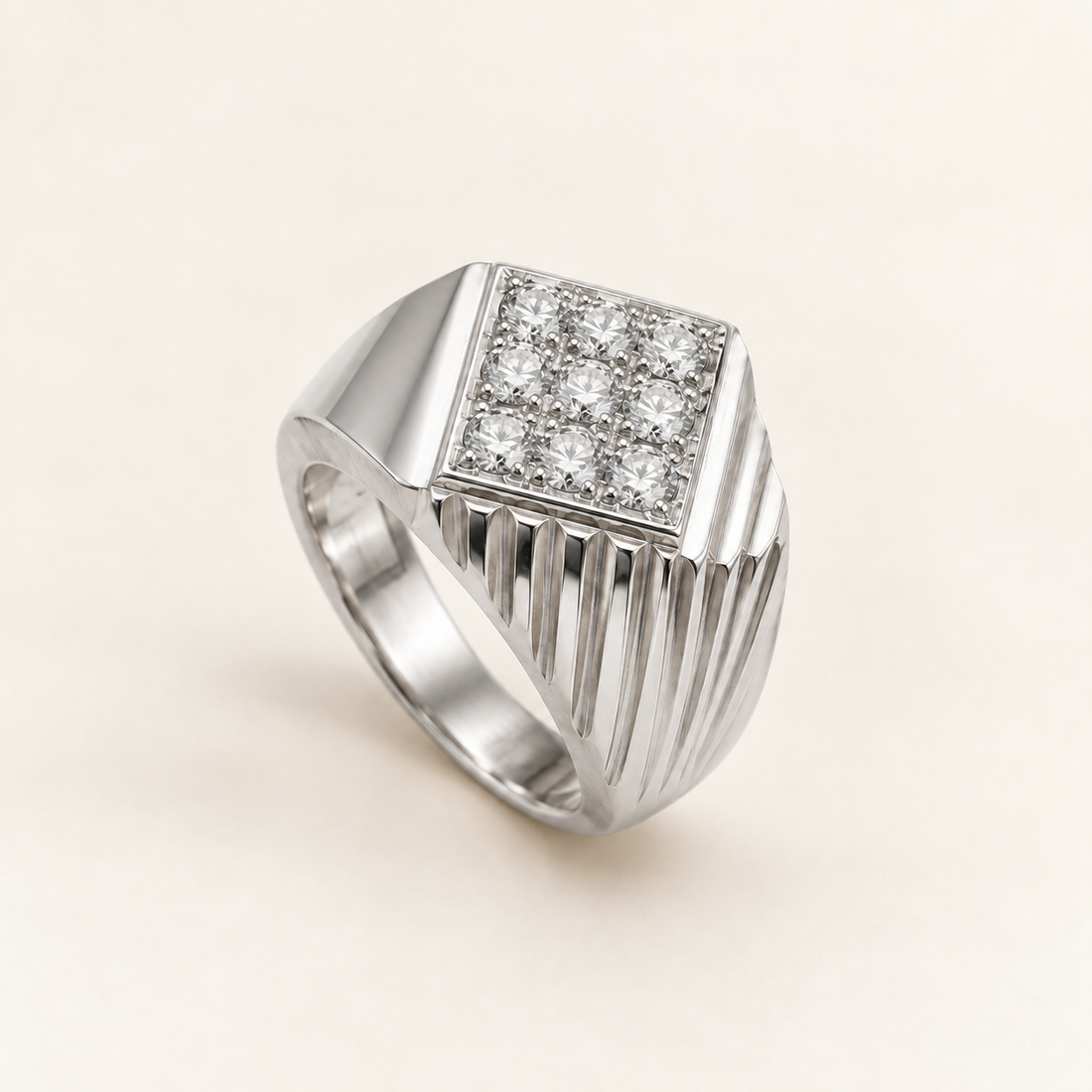 R 904 — white diamonds, blanc gold
