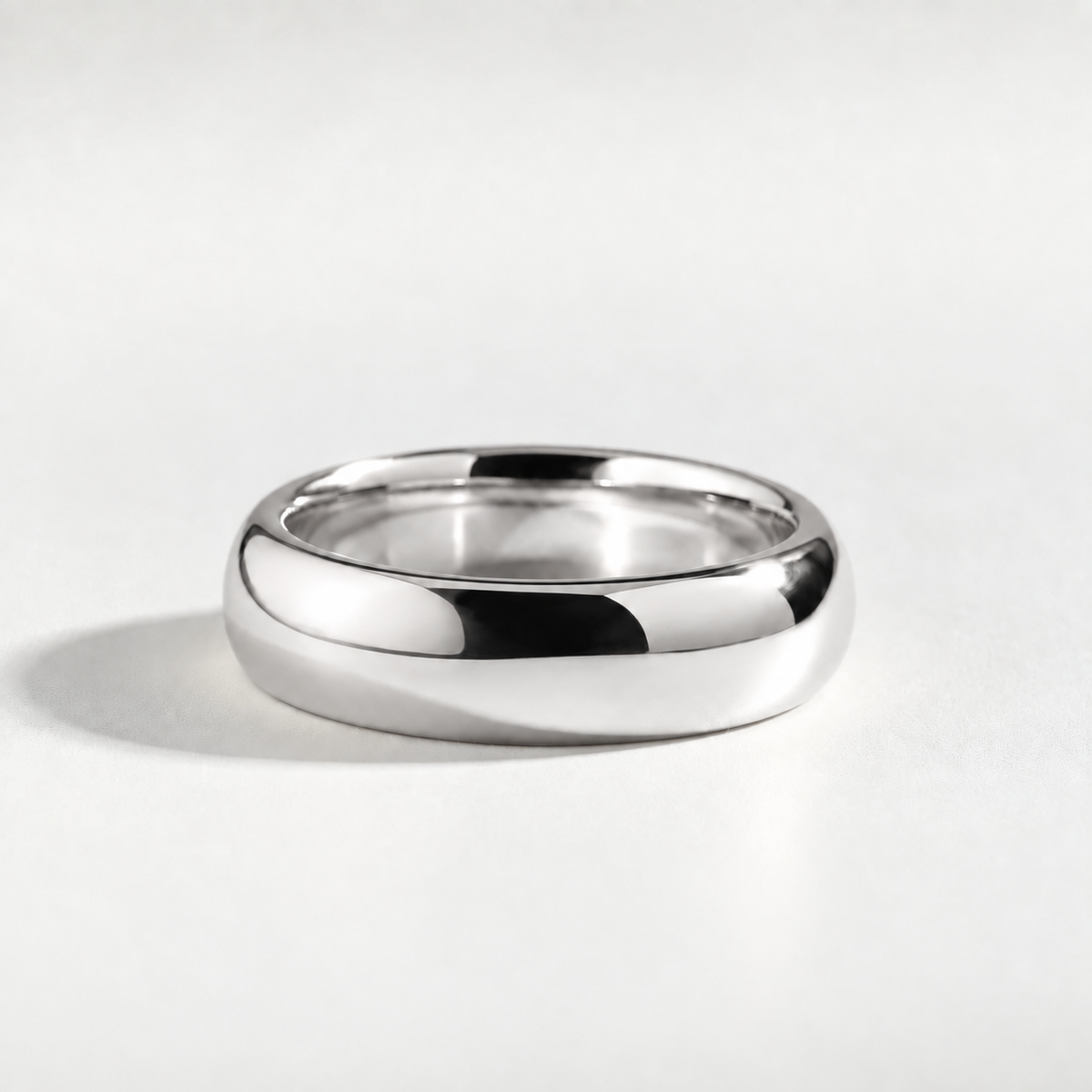 R 981 men's wedding band in white gold