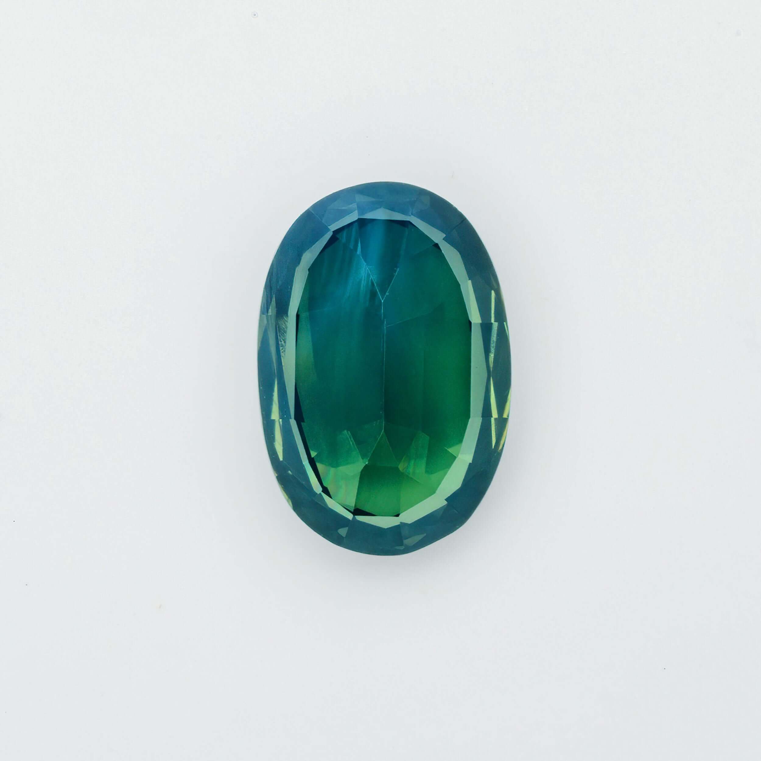 Blue and Green Sapphire Gemstone | Atelier RMR Montreal