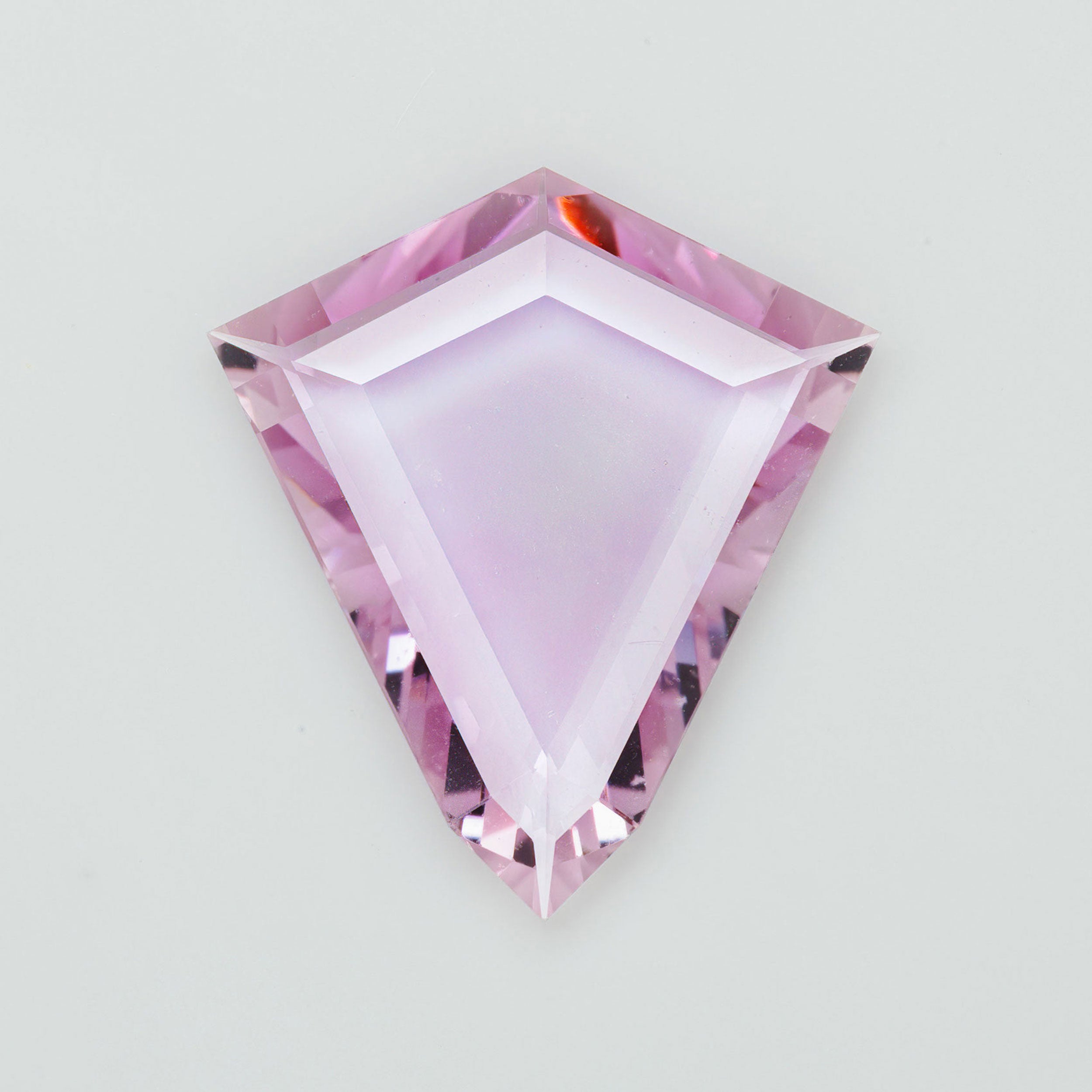 Soft Pink Sapphire | Atelier RMR Montreal | Gemstone