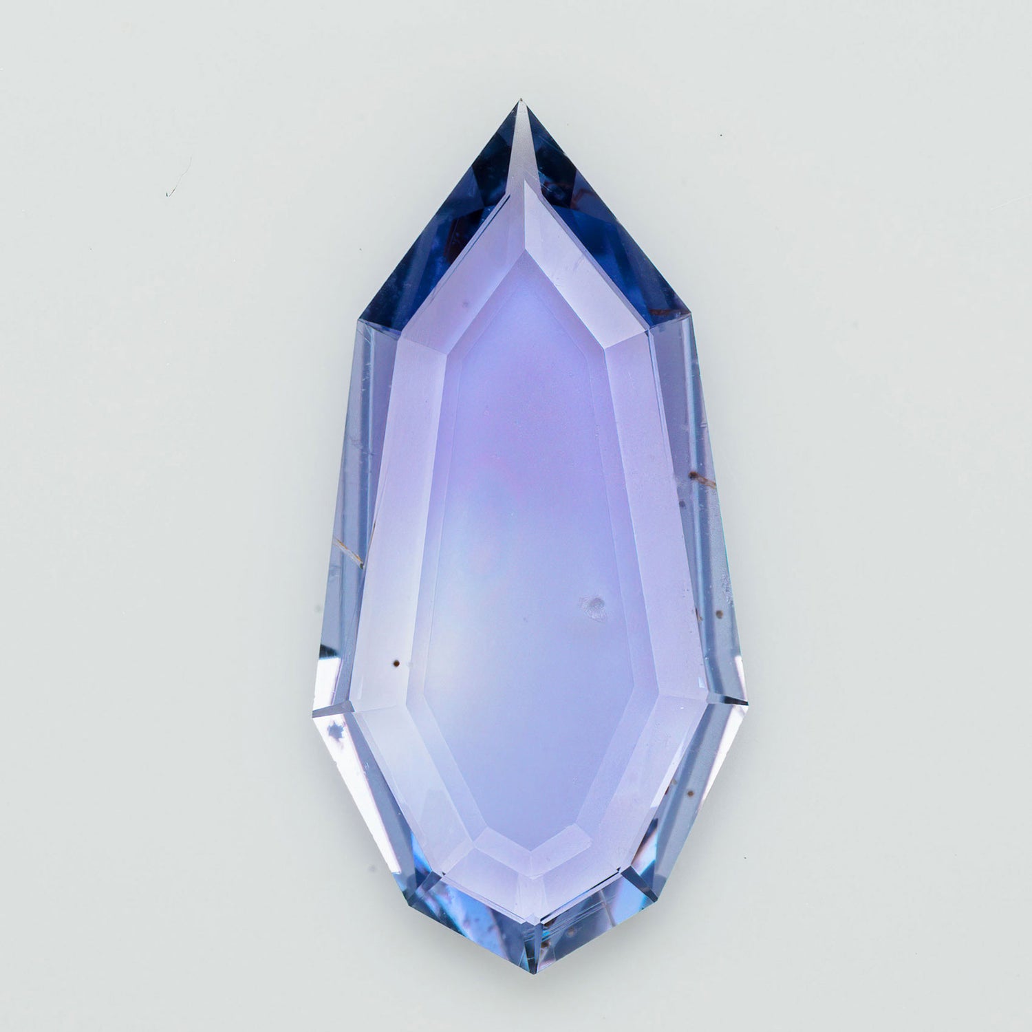 Lilac Sapphire | Atelier RMR Montreal | Gemstone