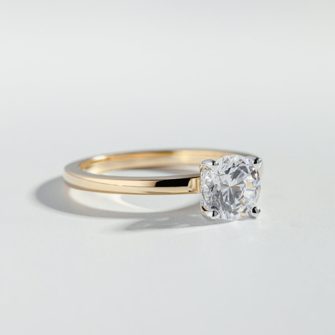 The Round Cut Classic Solitaire Diamond Ring 1ct by Atelier RMR Montreal