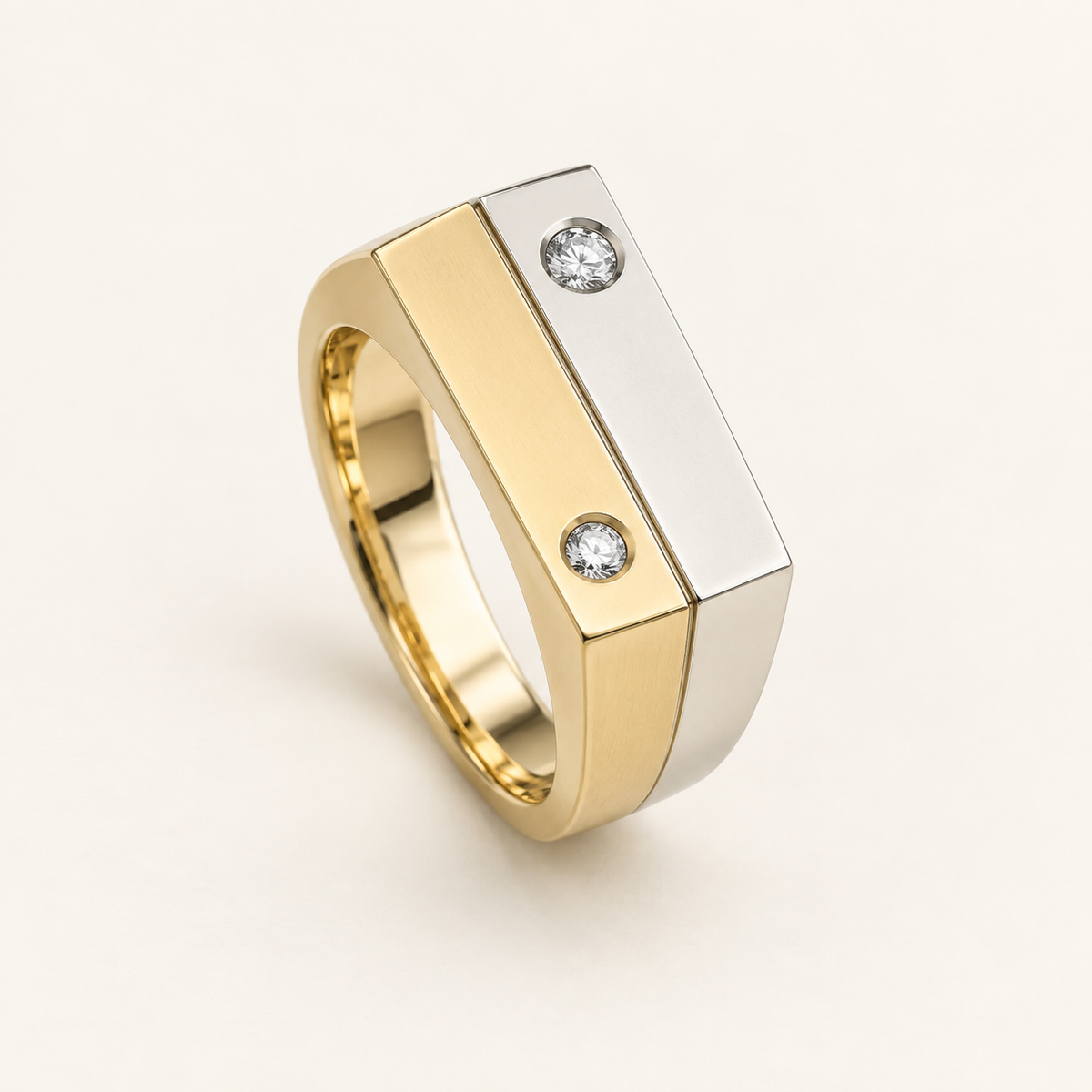 R 432 men’s gold and diamond ring