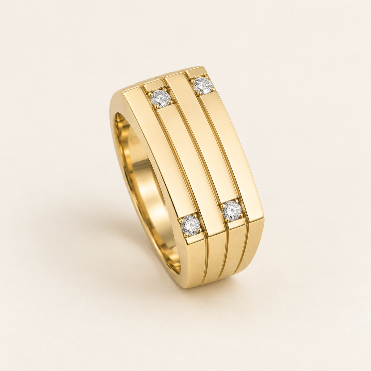 R 644 men’s gold and diamond ring