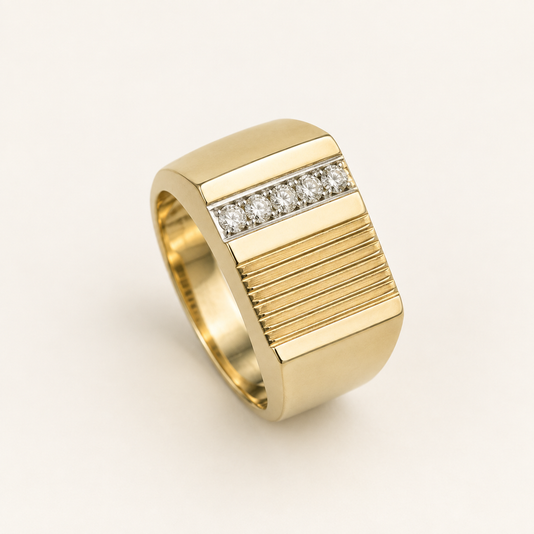 R 657 men’s gold and diamond ring