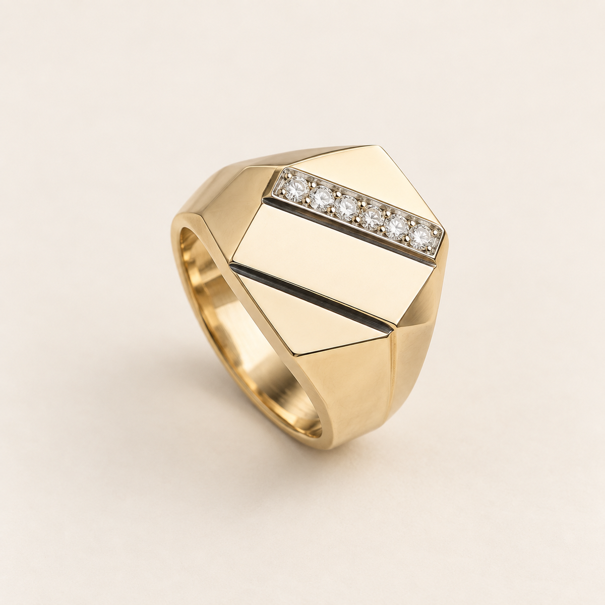 R 663 men’s gold and diamond ring