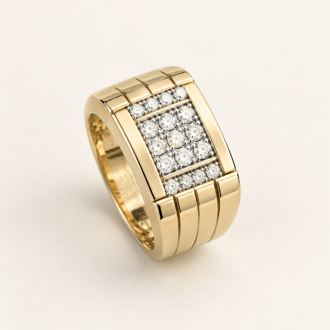 R 696 men’s gold and diamond ring