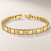 Bracelet TN03-4 en or jaune, diamants clairs, fond pierre greige — TN03-4 yellow gold bracelet with clear diamonds on greige stone.