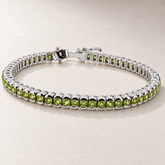 TN26P — Or blanc / White gold — Péridots / Peridots — rendu illustratif / illustrative rendering