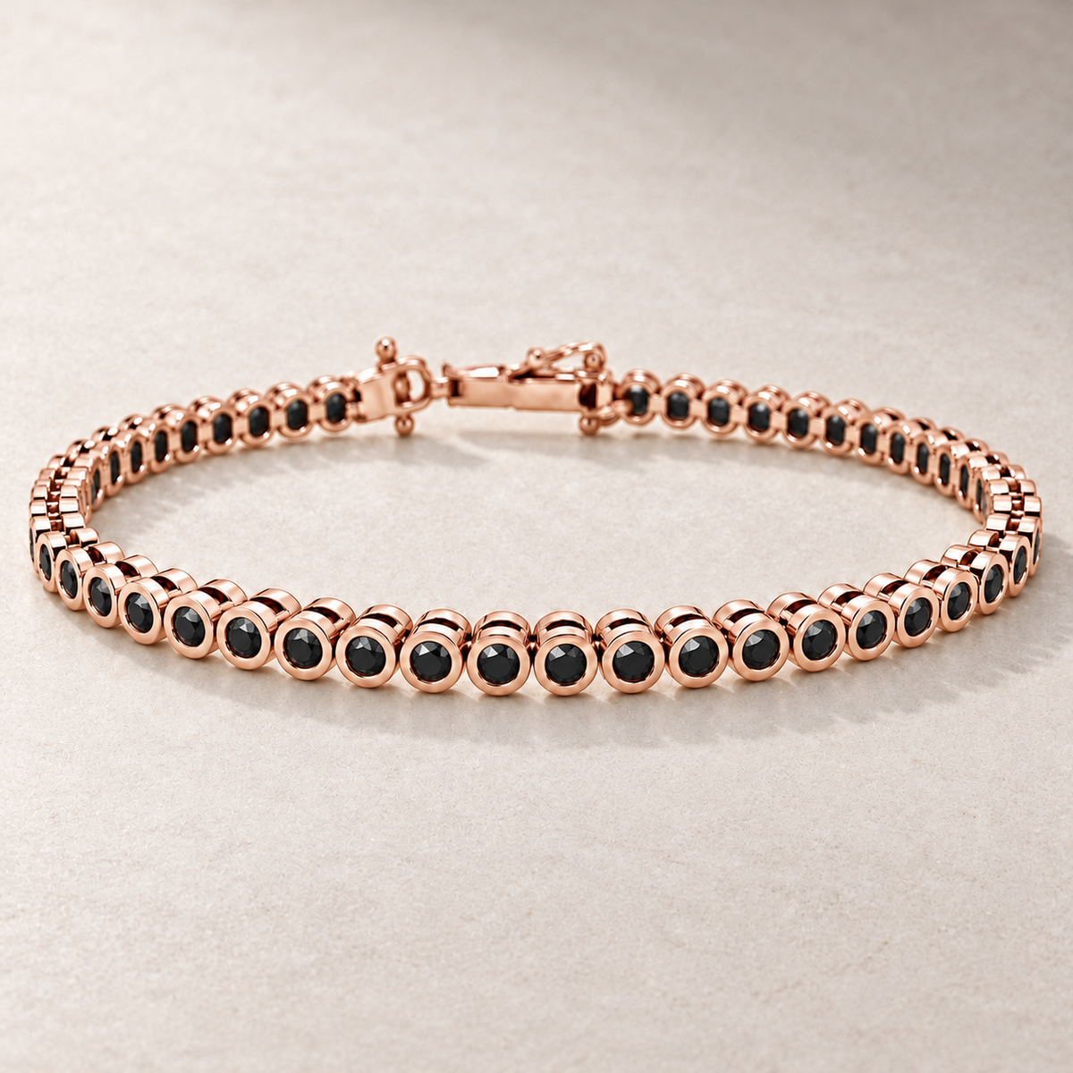 Bracelet tennis en or et diamants sertis clos — TN28 — vue détaillée 6